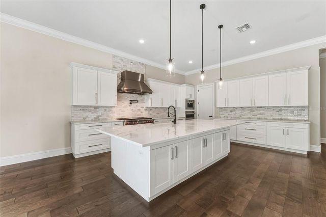 481 W DAVIS BOULEVARD, Tampa, FL 33606