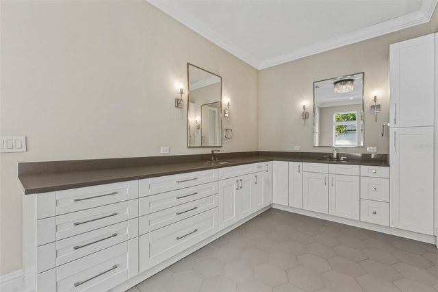 481 W DAVIS BOULEVARD, Tampa, FL 33606