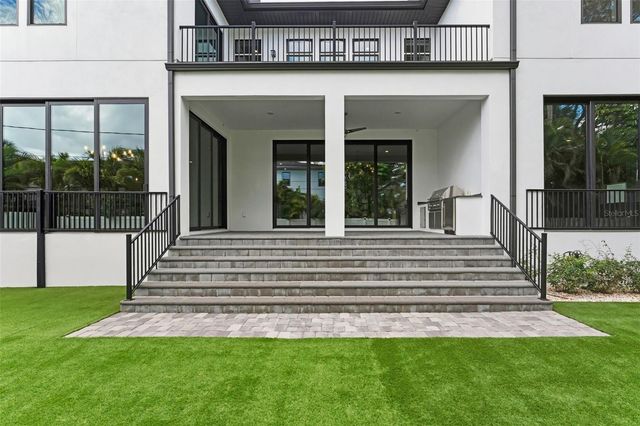 481 W DAVIS BOULEVARD, Tampa, FL 33606