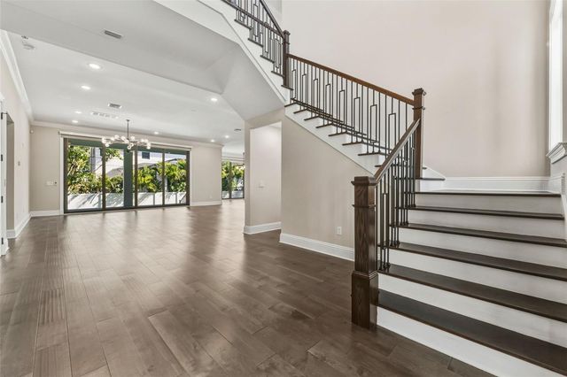 481 W DAVIS BOULEVARD, Tampa, FL 33606