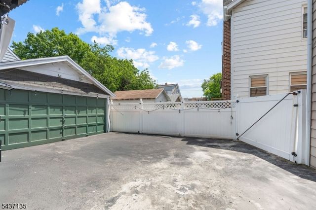 155 Ivy St, Newark City, NJ 07106