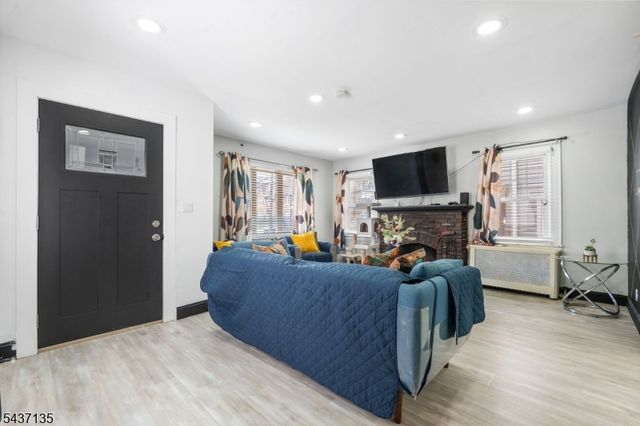 155 Ivy St, Newark City, NJ 07106