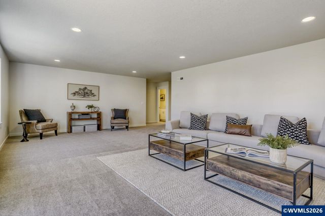 9358 Glory Ct NE, Salem, OR 97305