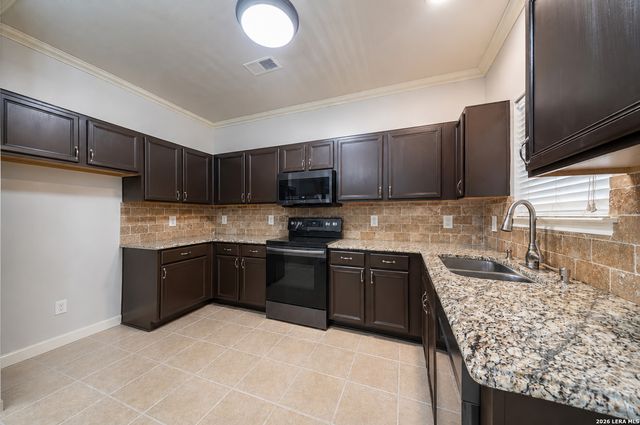 9227 FOXGROVE WAY, San Antonio, TX 78251