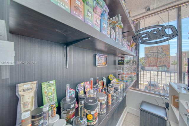 Established Smoke Shop Turnkey Operation, Sweetwater, FL 33174