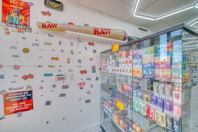 Established Smoke Shop Turnkey Operation, Sweetwater, FL 33174