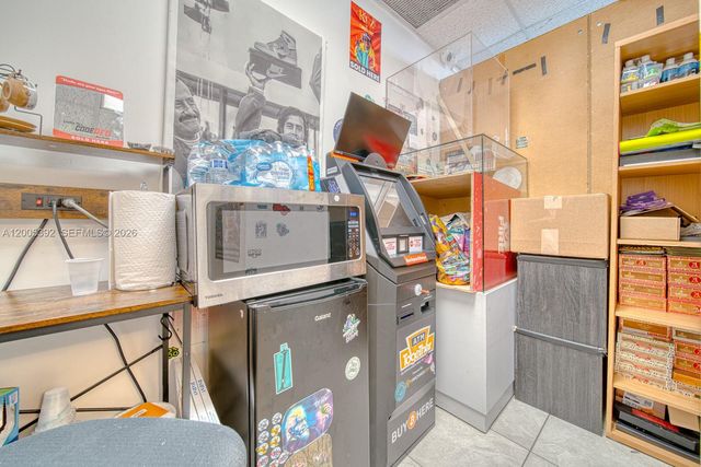 Established Smoke Shop Turnkey Operation, Sweetwater, FL 33174