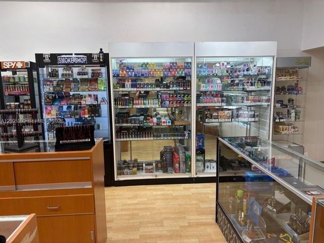 Established Smoke Shop Turnkey Operation, Sweetwater, FL 33174