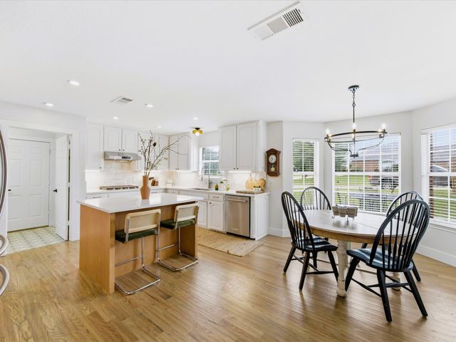 121 Daisey Lane, Justin, TX 76247