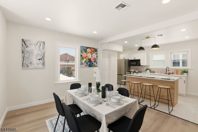 338 E 19Th St, Paterson City, NJ 07524