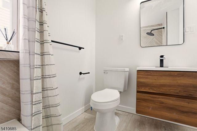 338 E 19Th St, Paterson City, NJ 07524