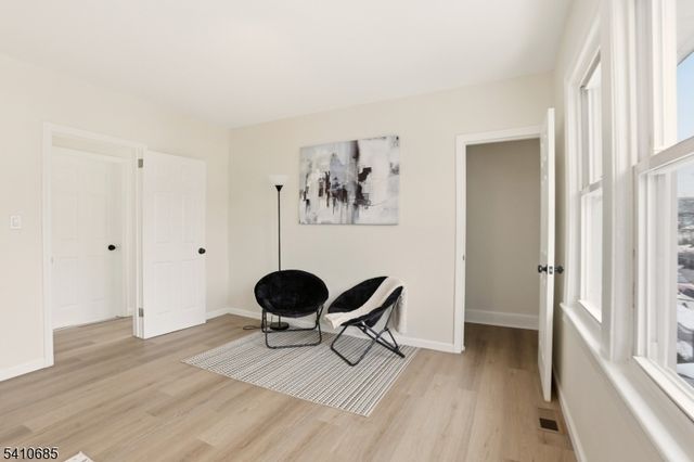 338 E 19Th St, Paterson City, NJ 07524