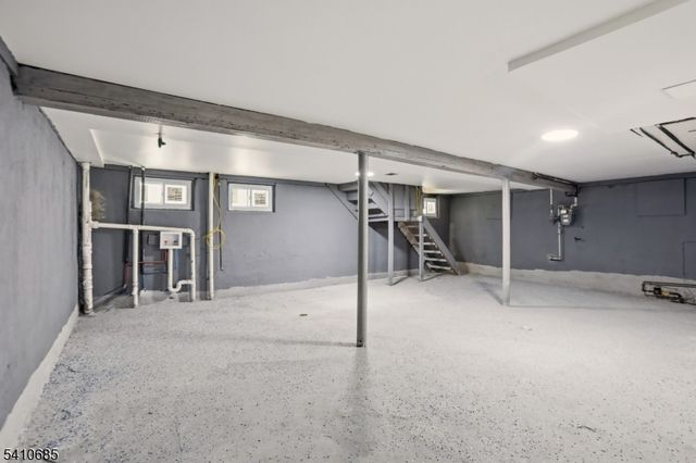 338 E 19Th St, Paterson City, NJ 07524