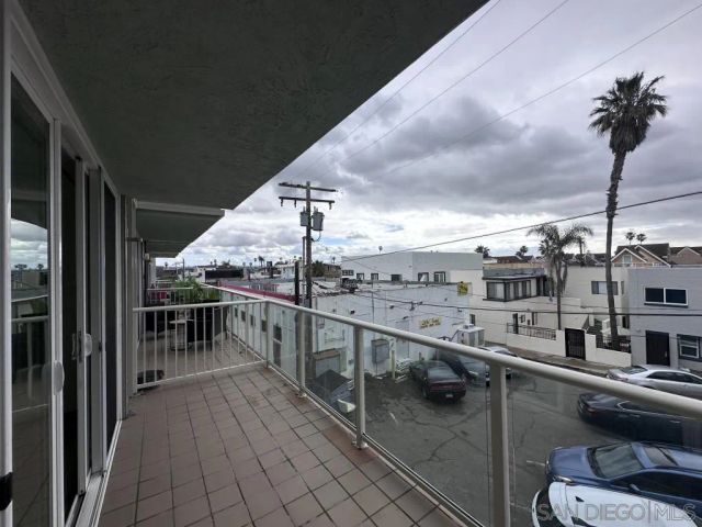 725 Redondo Ct 22, San Diego, CA 92109