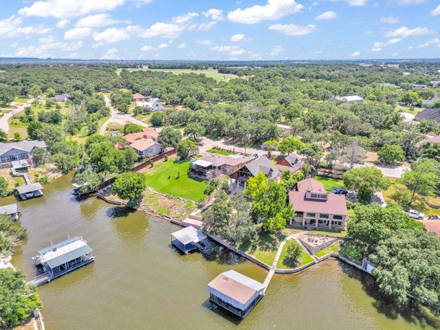 6107 Grande Cove Court, Granbury, TX 76049