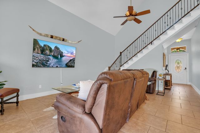 6107 Grande Cove Court, Granbury, TX 76049