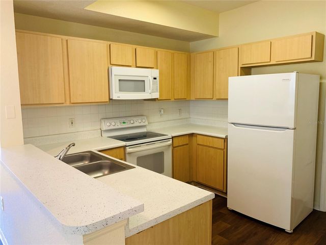 1980 ERVING CIRCLE 107, Ocoee, FL 34761
