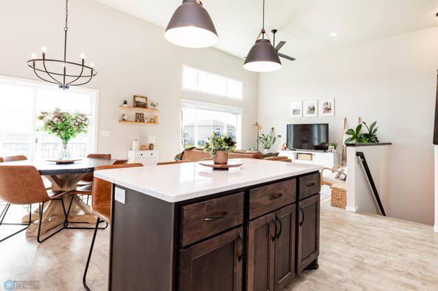 8040 Goldfinch Drive, Horace, ND 58047