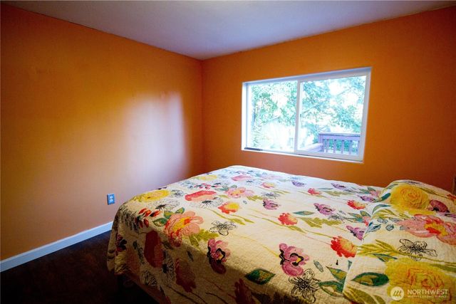 25123 120th Avenue SW, Vashon, WA 98070