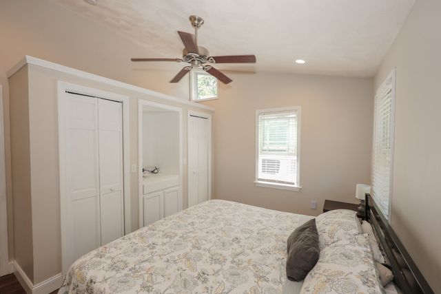 86 Meadowbrook Road, Chelmsford, MA 01863