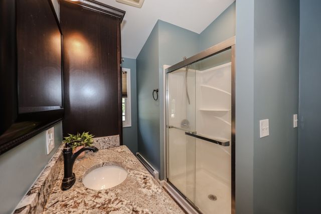 86 Meadowbrook Road, Chelmsford, MA 01863