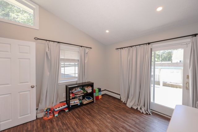 86 Meadowbrook Road, Chelmsford, MA 01863
