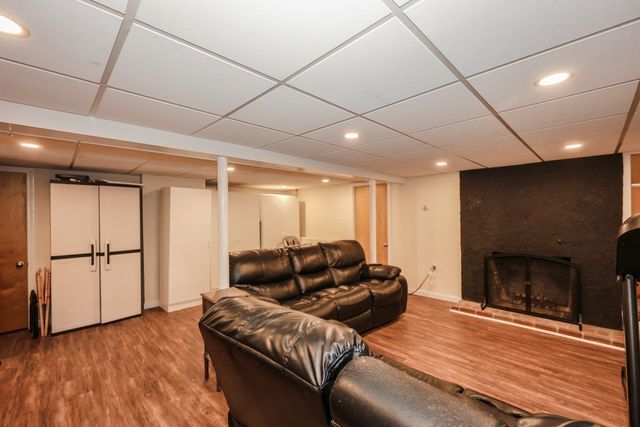86 Meadowbrook Road, Chelmsford, MA 01863