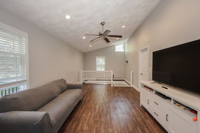 86 Meadowbrook Road, Chelmsford, MA 01863