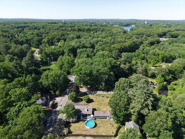 86 Meadowbrook Road, Chelmsford, MA 01863