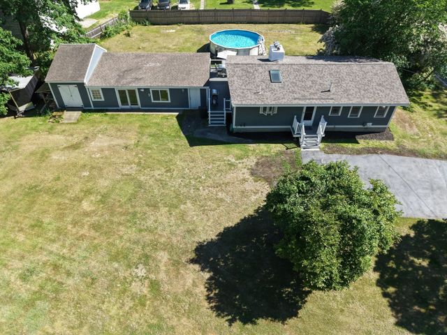 86 Meadowbrook Road, Chelmsford, MA 01863