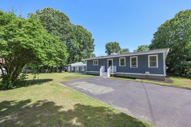 86 Meadowbrook Road, Chelmsford, MA 01863