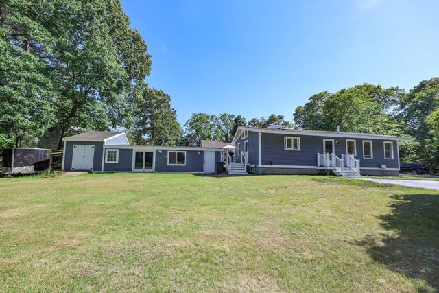 86 Meadowbrook Road, Chelmsford, MA 01863