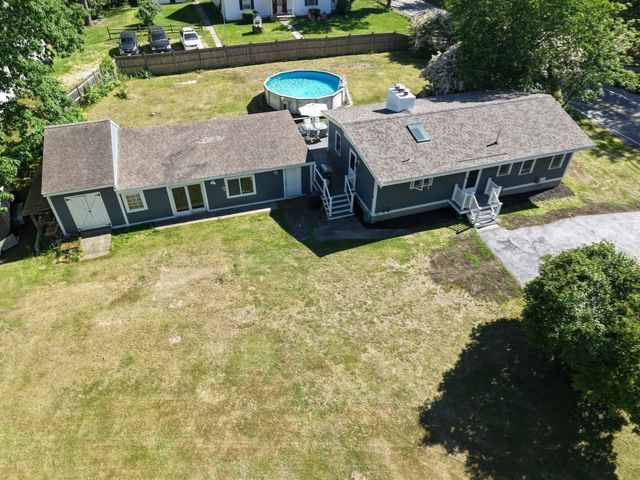 86 Meadowbrook Road, Chelmsford, MA 01863