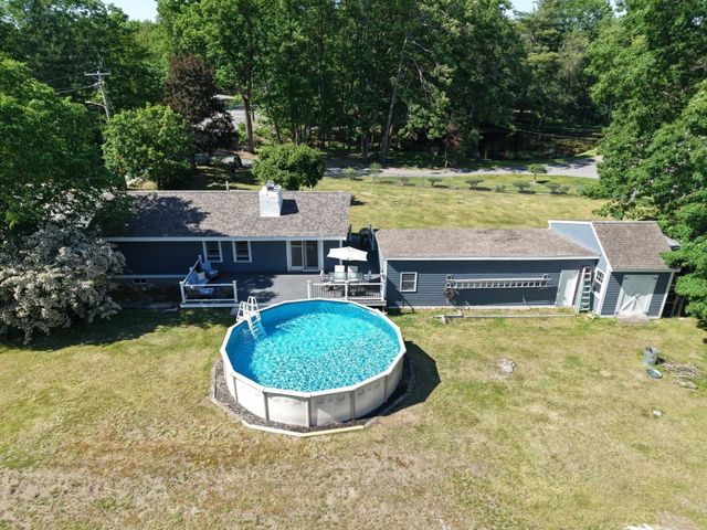 86 Meadowbrook Road, Chelmsford, MA 01863