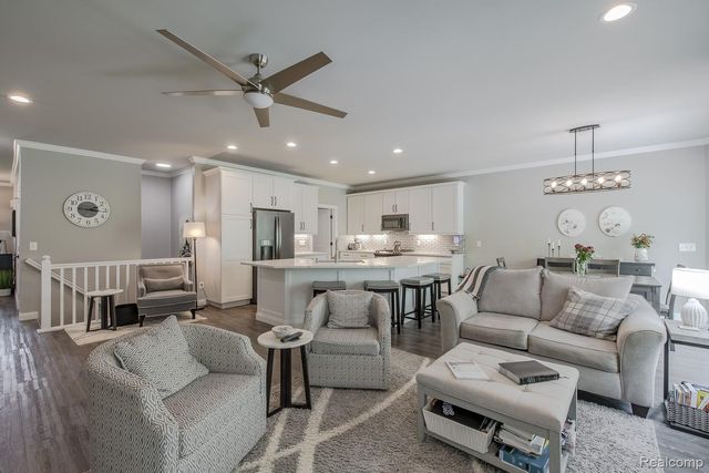 7466 Village Court, Springfield Charter Township, MI 48350