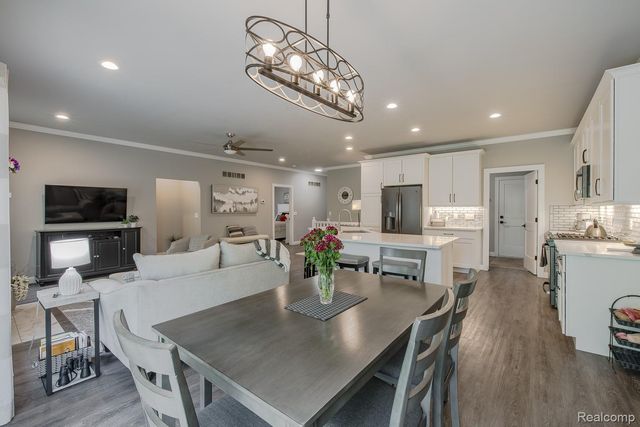 7466 Village Court, Springfield Charter Township, MI 48350