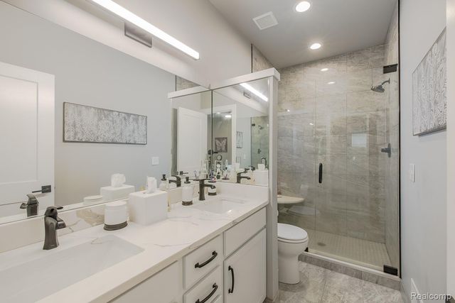 7466 Village Court, Springfield Charter Township, MI 48350