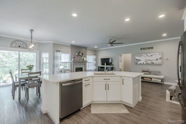 7466 Village Court, Springfield Charter Township, MI 48350