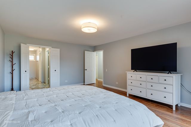 3811 Mission Hills Road, Northbrook, IL 60062