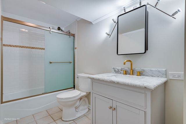 3811 Mission Hills Road, Northbrook, IL 60062