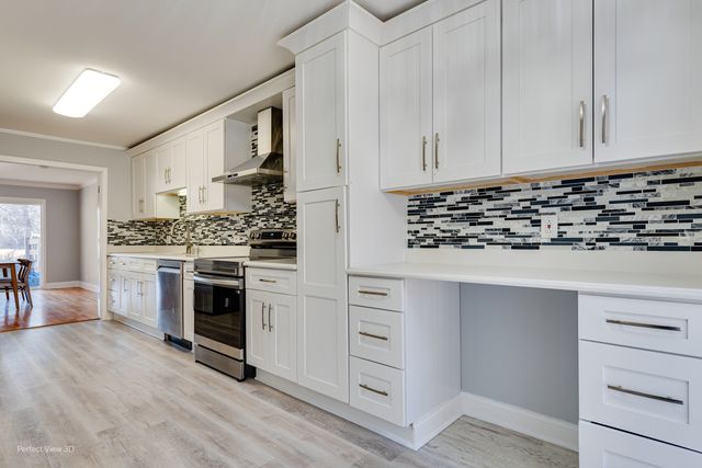 3811 Mission Hills Road, Northbrook, IL 60062