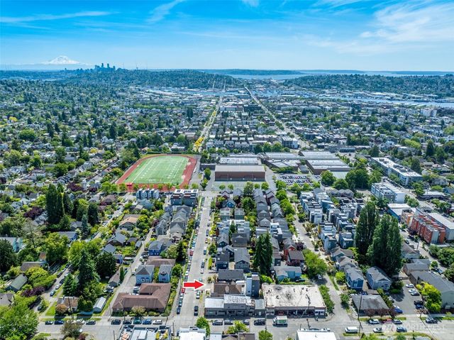 6753 14th Avenue NW, Seattle, WA 98117
