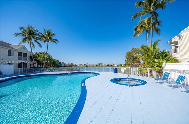 3417 NW 44th St 104, Oakland Park, FL 33309