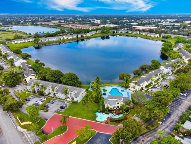 3417 NW 44th St 104, Oakland Park, FL 33309