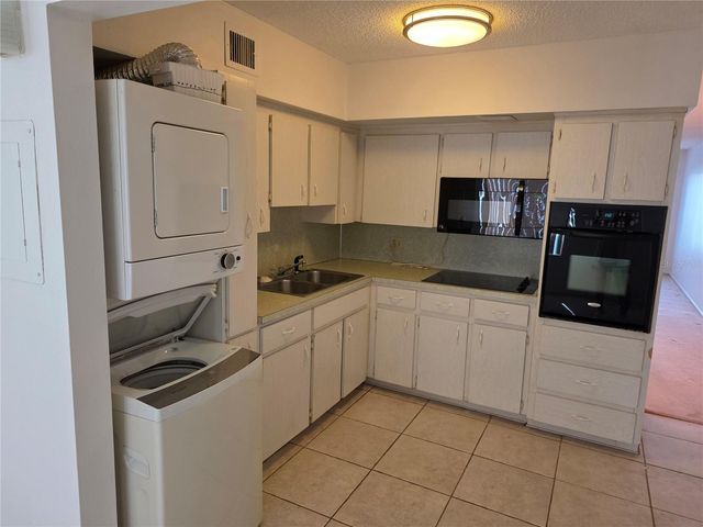 2405 FRANCISCAN DRIVE 11, Clearwater, FL 33763