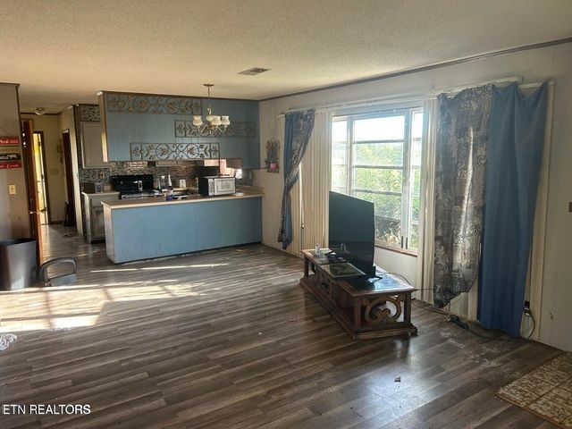 1451 Fairview Rd, Tellico Plains, TN 37385