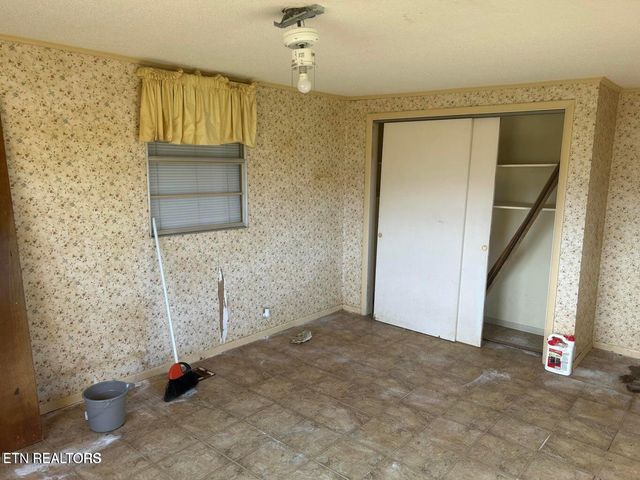 1451 Fairview Rd, Tellico Plains, TN 37385