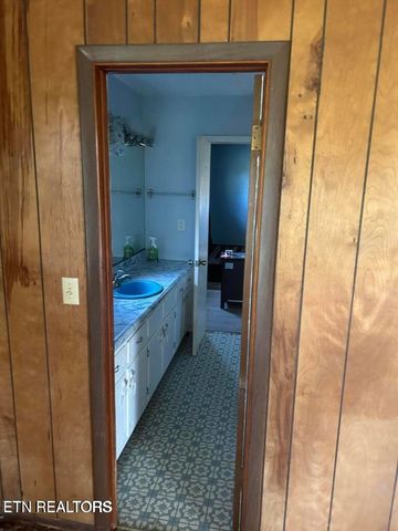 1451 Fairview Rd, Tellico Plains, TN 37385