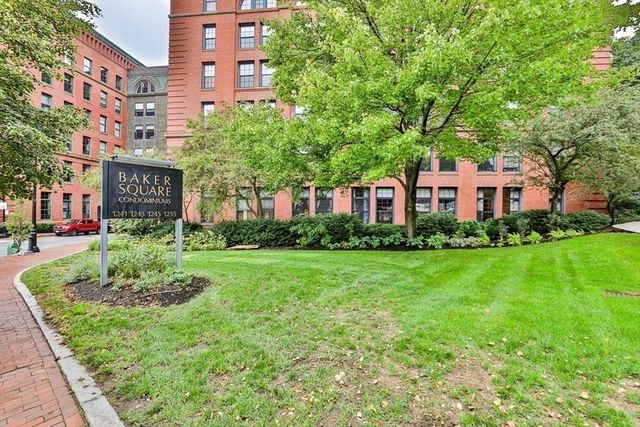 1243 Adams 207, Boston, MA 02124