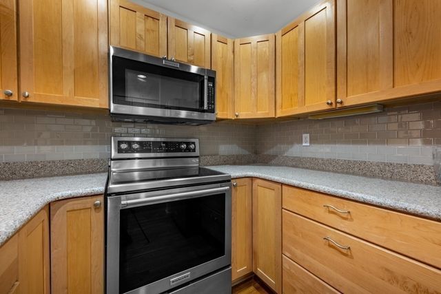 1243 Adams 207, Boston, MA 02124